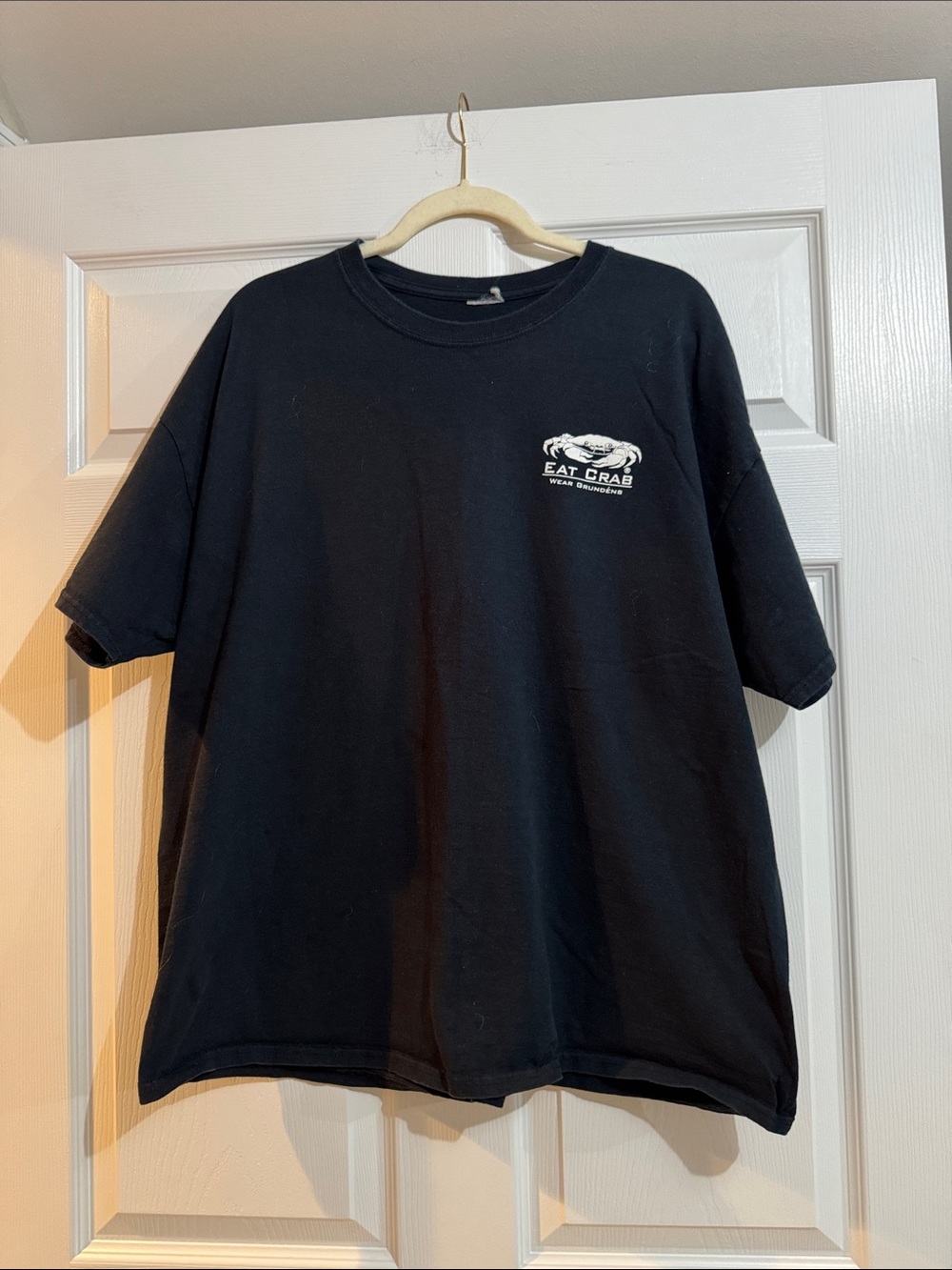 Eat Crab Logo Tee - Black Men’s Short Sleeve Shirt